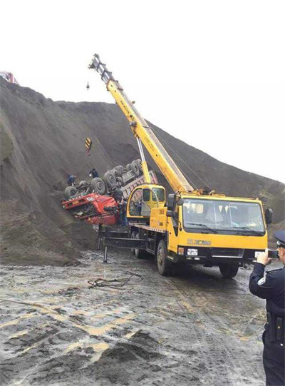 武鸣上犹道路救援